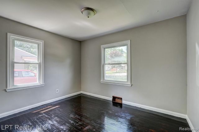 23038 Violet Street, Farmington, MI 48336