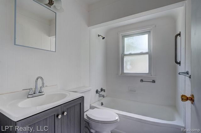 23038 Violet Street, Farmington, MI 48336