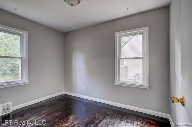 23038 Violet Street, Farmington, MI 48336