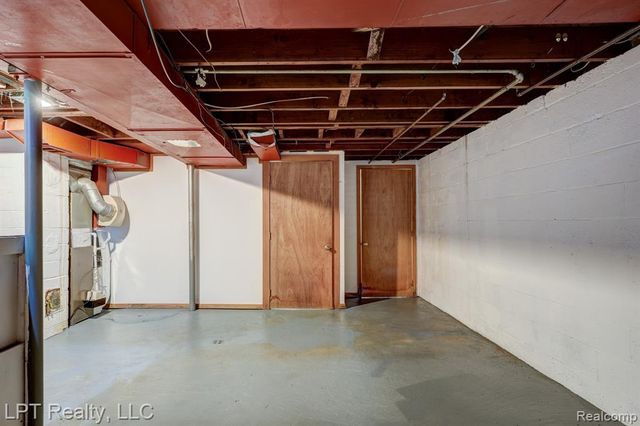 23038 Violet Street, Farmington, MI 48336
