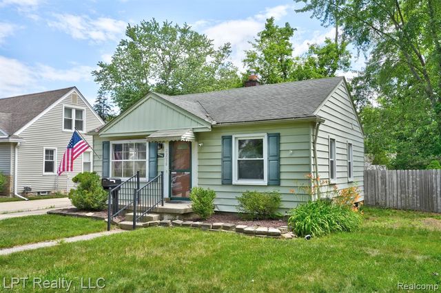 23038 Violet Street, Farmington, MI 48336