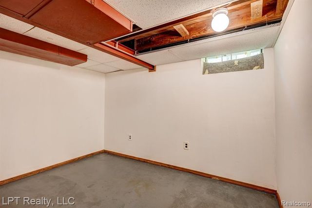 23038 Violet Street, Farmington, MI 48336