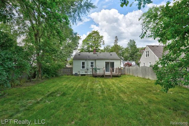 23038 Violet Street, Farmington, MI 48336