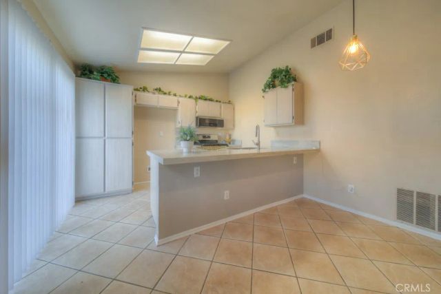 10842 Wakefield East, Adelanto, CA 92301