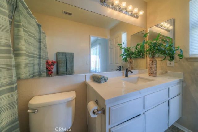 10842 Wakefield East, Adelanto, CA 92301