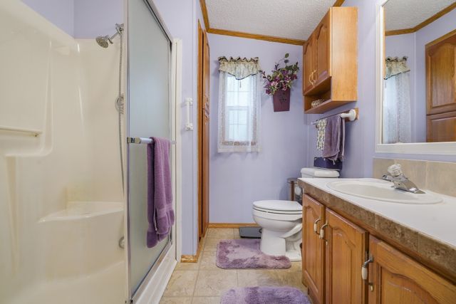 4 Nightingale Lane, Tiverton, RI 02878