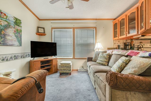 4 Nightingale Lane, Tiverton, RI 02878