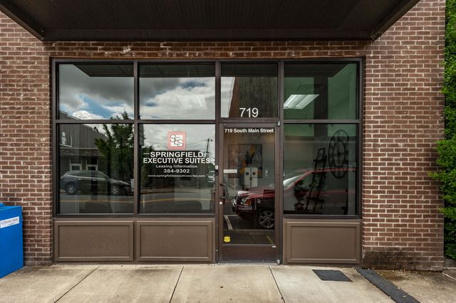 719 S Main St, Springfield, TN 37172
