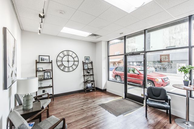 719 S Main St, Springfield, TN 37172