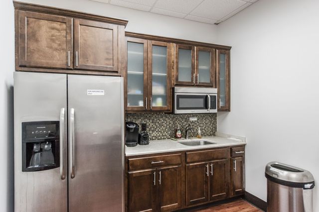 719 S Main St, Springfield, TN 37172