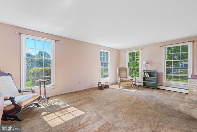 307 PINE RUN RD, Doylestown, PA 18901
