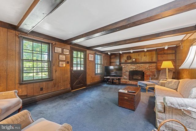 307 PINE RUN RD, Doylestown, PA 18901