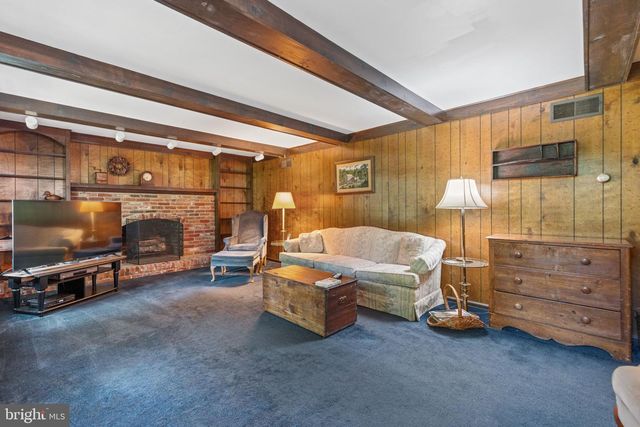 307 PINE RUN RD, Doylestown, PA 18901