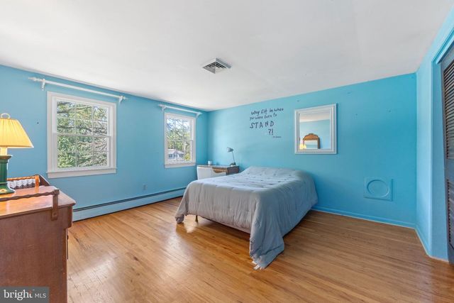 307 PINE RUN RD, Doylestown, PA 18901