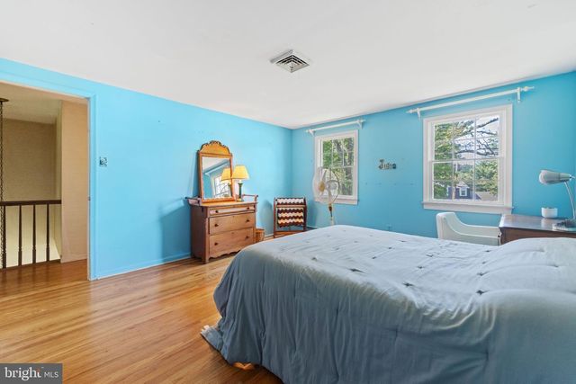 307 PINE RUN RD, Doylestown, PA 18901