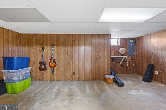 307 PINE RUN RD, Doylestown, PA 18901