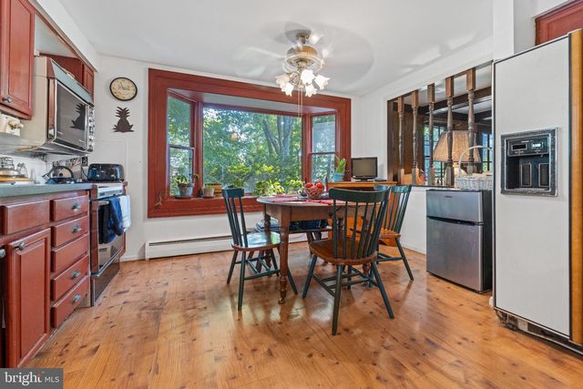 307 PINE RUN RD, Doylestown, PA 18901