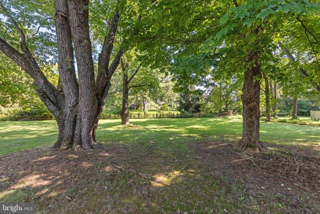 307 PINE RUN RD, Doylestown, PA 18901