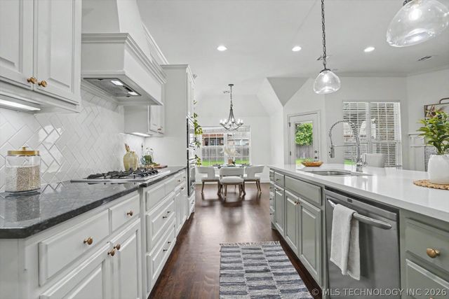 515 W 128th Street S, Jenks, OK 74037