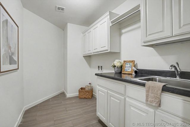 515 W 128th Street S, Jenks, OK 74037