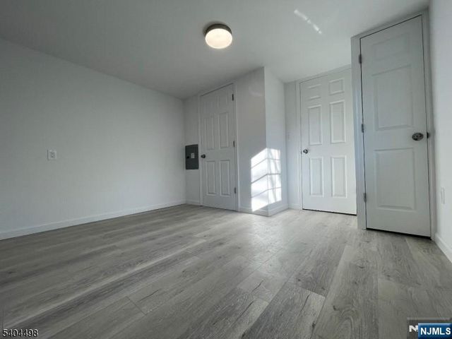 18 5th Street, Wayne, NJ 07470