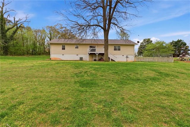 205 Cook Street, Alto, GA 30510