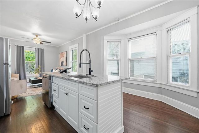 4136 Holly Street, Kansas City, MO 64111