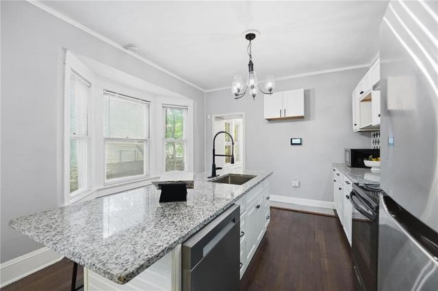 4136 Holly Street, Kansas City, MO 64111