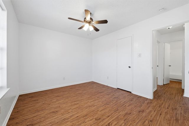 216 Pine Meadow Drive, Kennedale, TX 76060