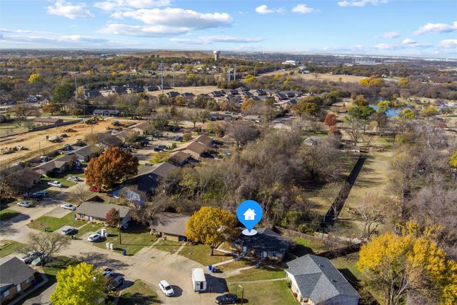 216 Pine Meadow Drive, Kennedale, TX 76060