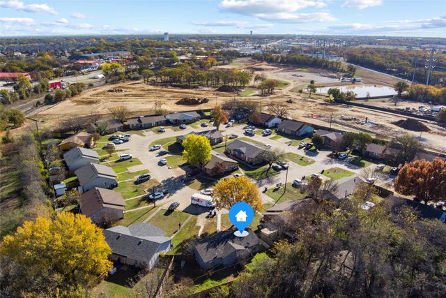 216 Pine Meadow Drive, Kennedale, TX 76060