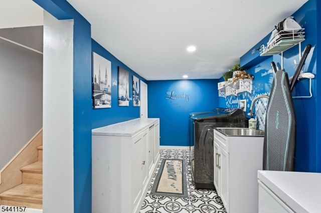 566 E Woodbridge Ave, Woodbridge Twp., NJ 07001