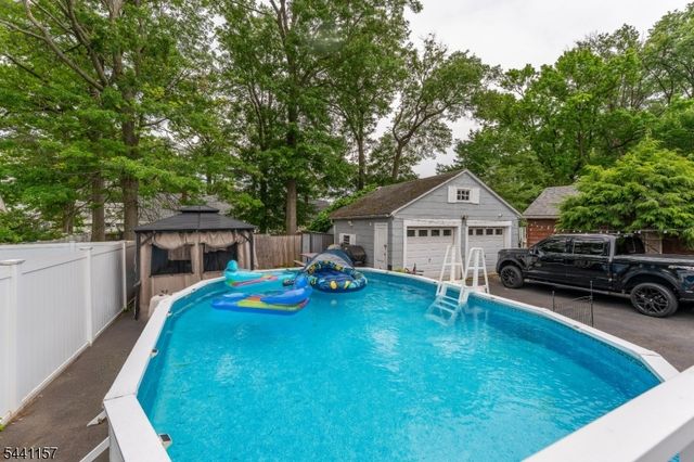 566 E Woodbridge Ave, Woodbridge Twp., NJ 07001
