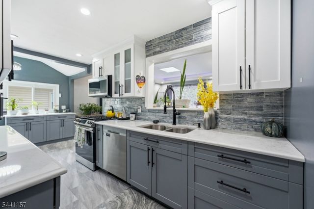 566 E Woodbridge Ave, Woodbridge Twp., NJ 07001