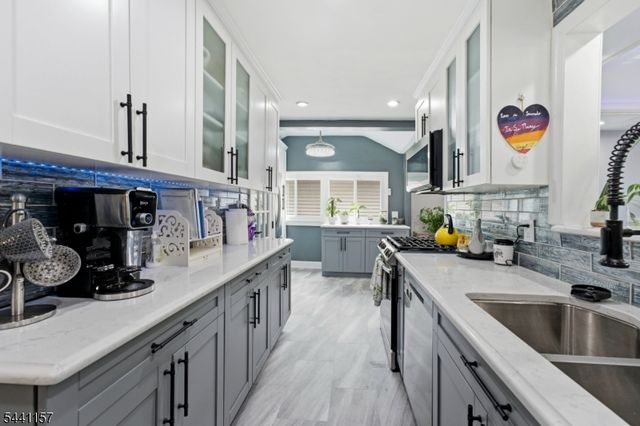 566 E Woodbridge Ave, Woodbridge Twp., NJ 07001