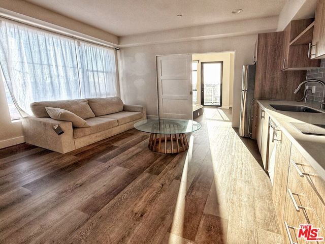 723 S St Andrews Place 507, Los Angeles, CA 90005