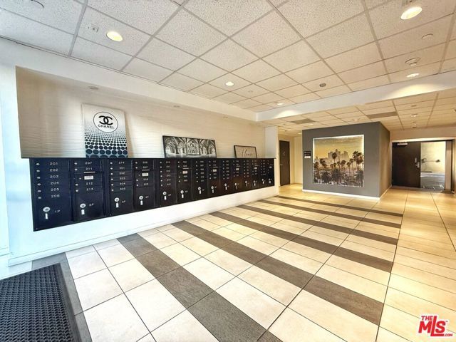 723 S St Andrews Place 507, Los Angeles, CA 90005