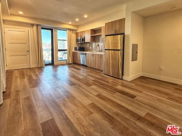 723 S St Andrews Place 507, Los Angeles, CA 90005