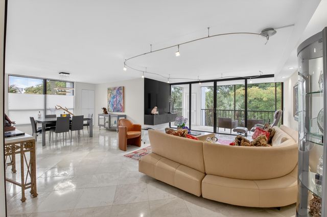 20090 Boca West Drive 338, Boca Raton, FL 33434