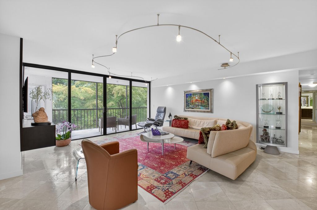 20090 Boca West Drive 338, Boca Raton, FL 33434