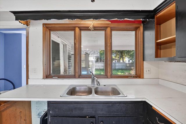 502 St Lawrence Avenue, Beloit, WI 53511