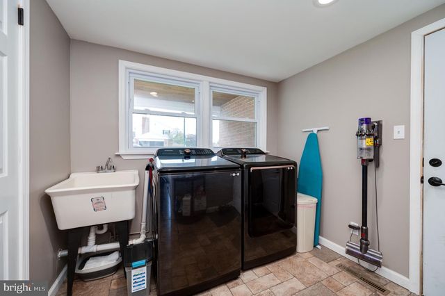 1519 DURWOOD DR, Reading, PA 19609