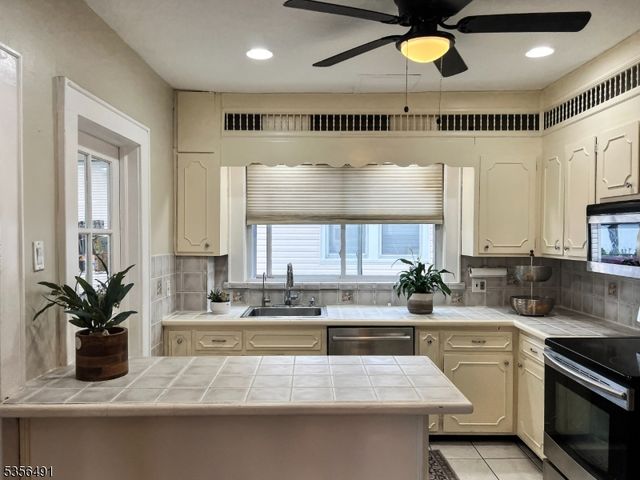 56 Hillside Ter, Irvington Twp., NJ 07111