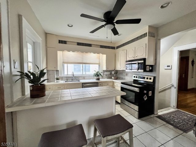 56 Hillside Ter, Irvington Twp., NJ 07111
