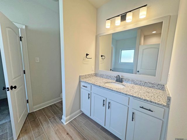 25669 Tarver Dr, Denham Springs, LA 70726