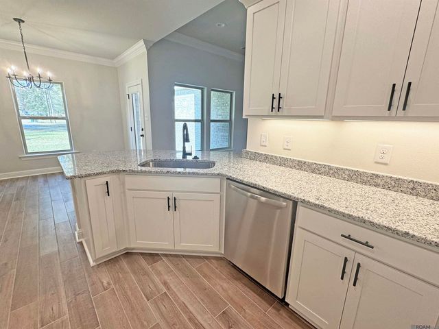 25669 Tarver Dr, Denham Springs, LA 70726