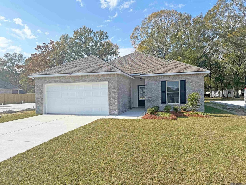 25669 Tarver Dr, Denham Springs, LA 70726