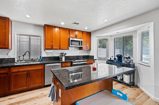 4300 San Juan Ave, Fair Oaks, CA 95628