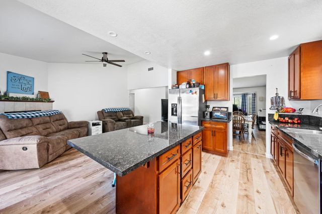 4300 San Juan Ave, Fair Oaks, CA 95628