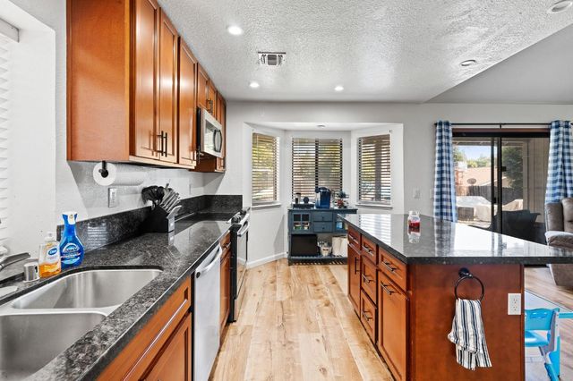 4300 San Juan Ave, Fair Oaks, CA 95628